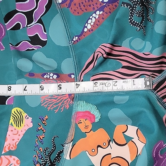 Pitaya Size M Teal Green with Abstract Ladies Graphic Yoga Leggings - Picture 8 of 11